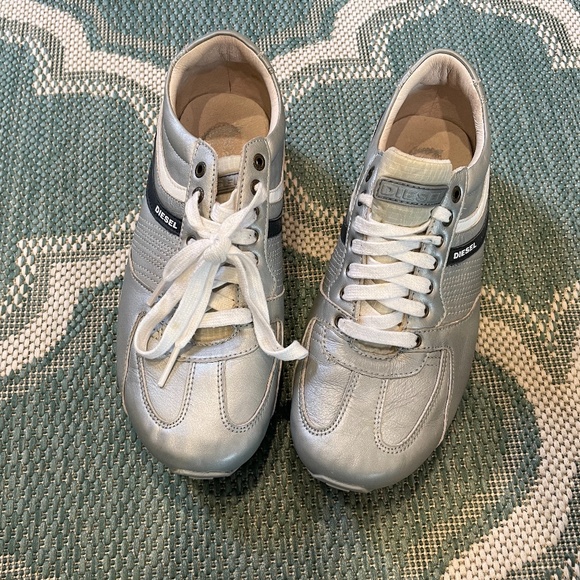 Diesel Low Profile Silver Blue White Sneakers Sz 8 - Picture 1 of 9